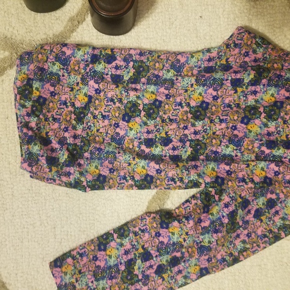 Lularoe T&C leggings - Picture 5 of 8